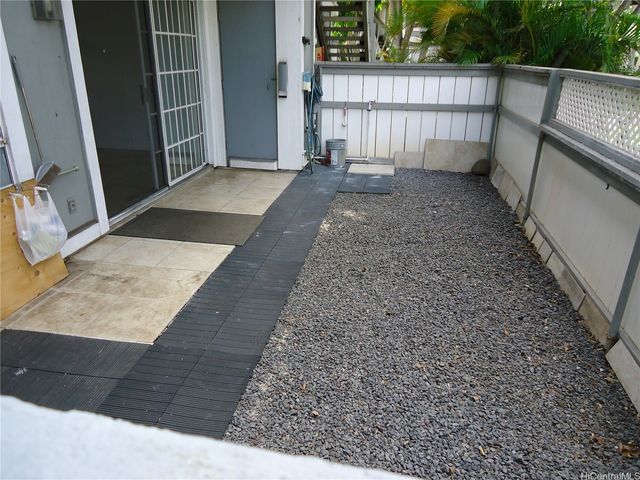 429 Mananai Place 39B, Honolulu, HI 96818