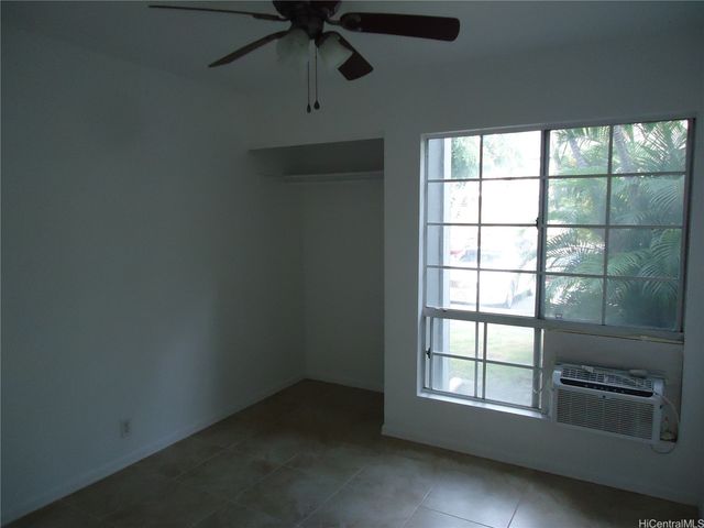 429 Mananai Place 39B, Honolulu, HI 96818