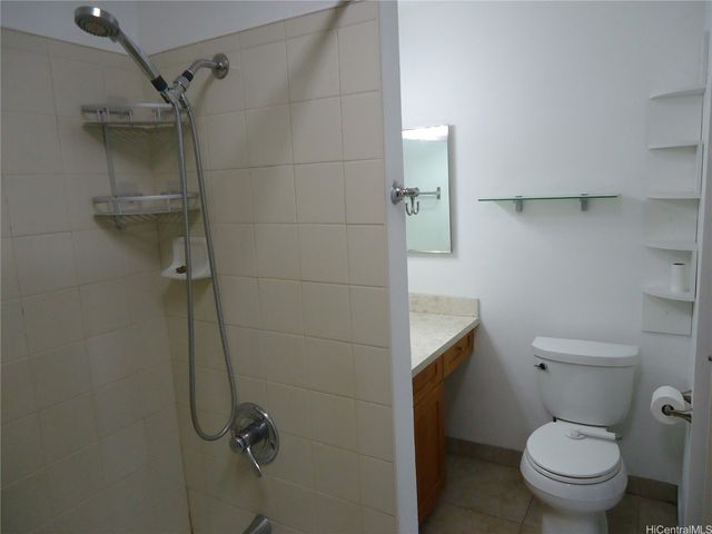 429 Mananai Place 39B, Honolulu, HI 96818