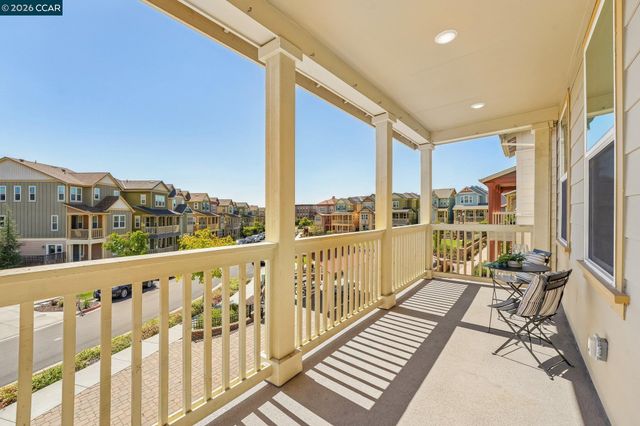 1902 Shasta Ln, Hercules, CA 94547