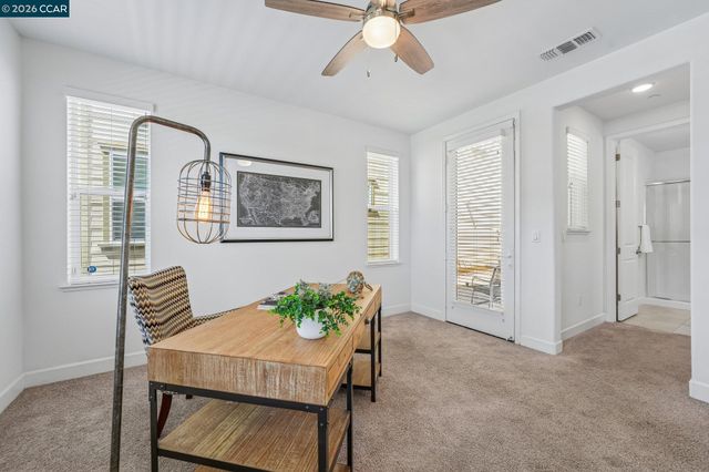 1902 Shasta Ln, Hercules, CA 94547
