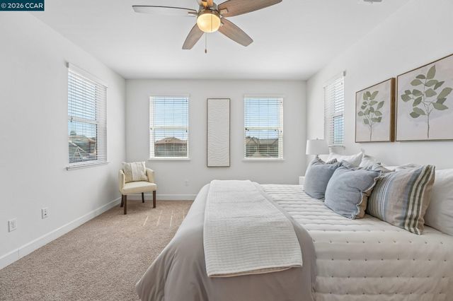 1902 Shasta Ln, Hercules, CA 94547