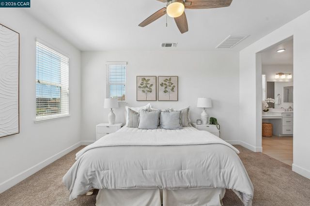 1902 Shasta Ln, Hercules, CA 94547