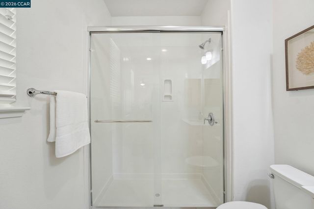 1902 Shasta Ln, Hercules, CA 94547