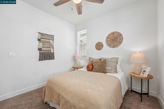 1902 Shasta Ln, Hercules, CA 94547