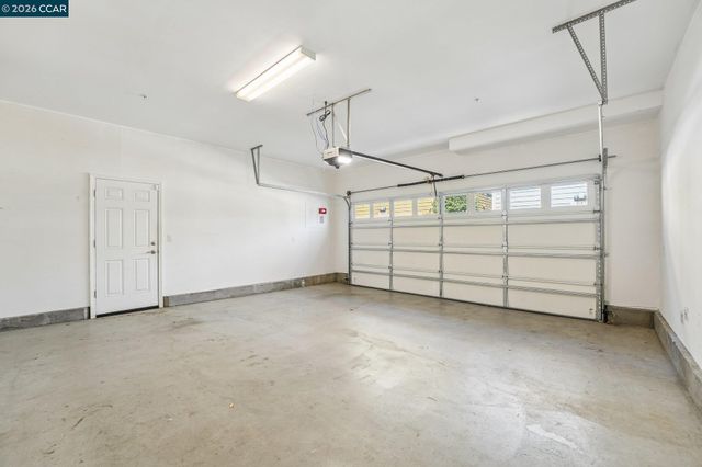 1902 Shasta Ln, Hercules, CA 94547