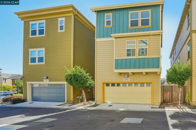 1902 Shasta Ln, Hercules, CA 94547