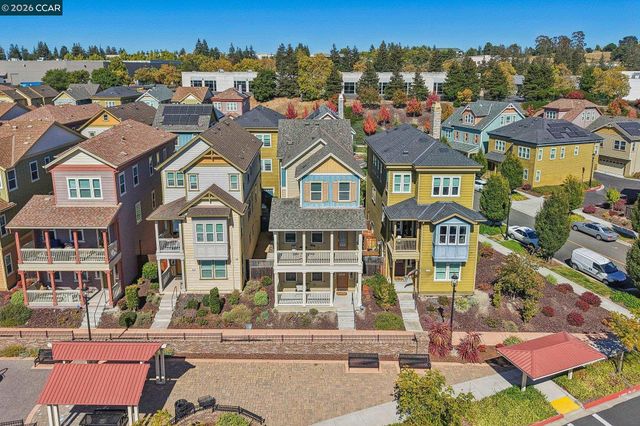 1902 Shasta Ln, Hercules, CA 94547