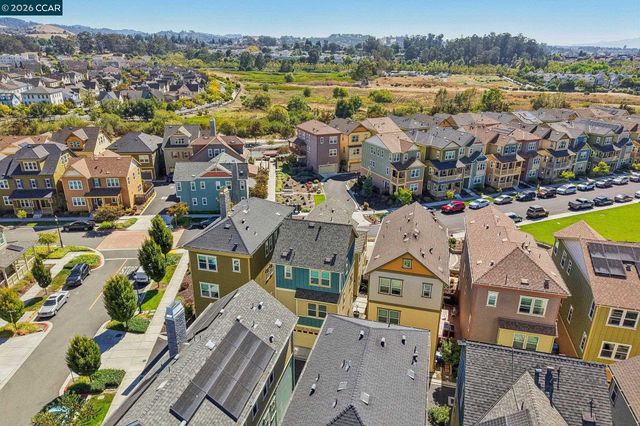 1902 Shasta Ln, Hercules, CA 94547