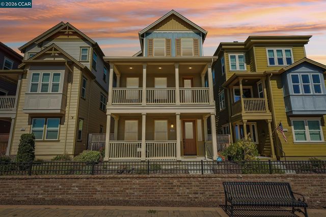 1902 Shasta Ln, Hercules, CA 94547