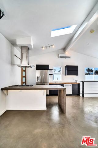 1447 11th Street, Santa Monica, CA 90401