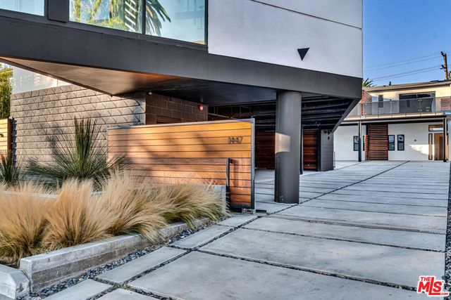 1447 11th Street, Santa Monica, CA 90401