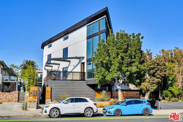 1447 11th Street, Santa Monica, CA 90401