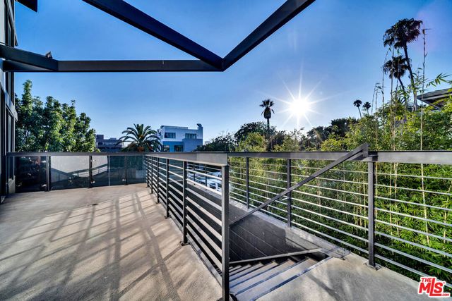 1447 11th Street, Santa Monica, CA 90401