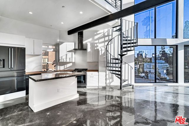1447 11th Street, Santa Monica, CA 90401