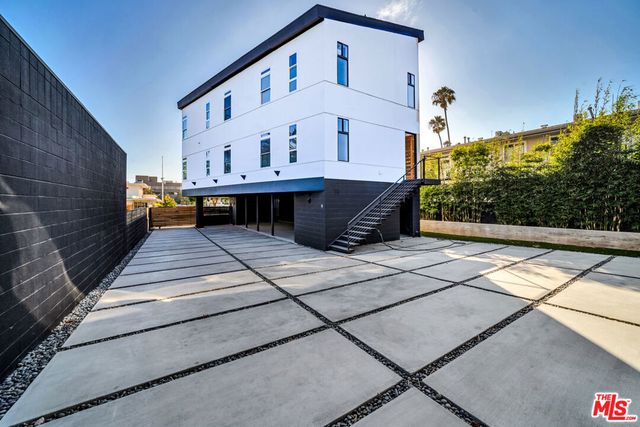 1447 11th Street, Santa Monica, CA 90401