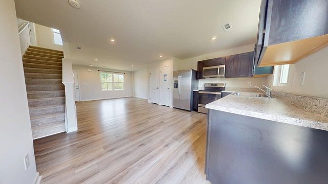 2005 Westchester Dr, Nashville, TN 37207