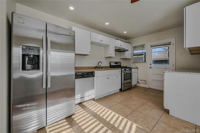 133 Wolf Hill Road, Melville, NY 11747