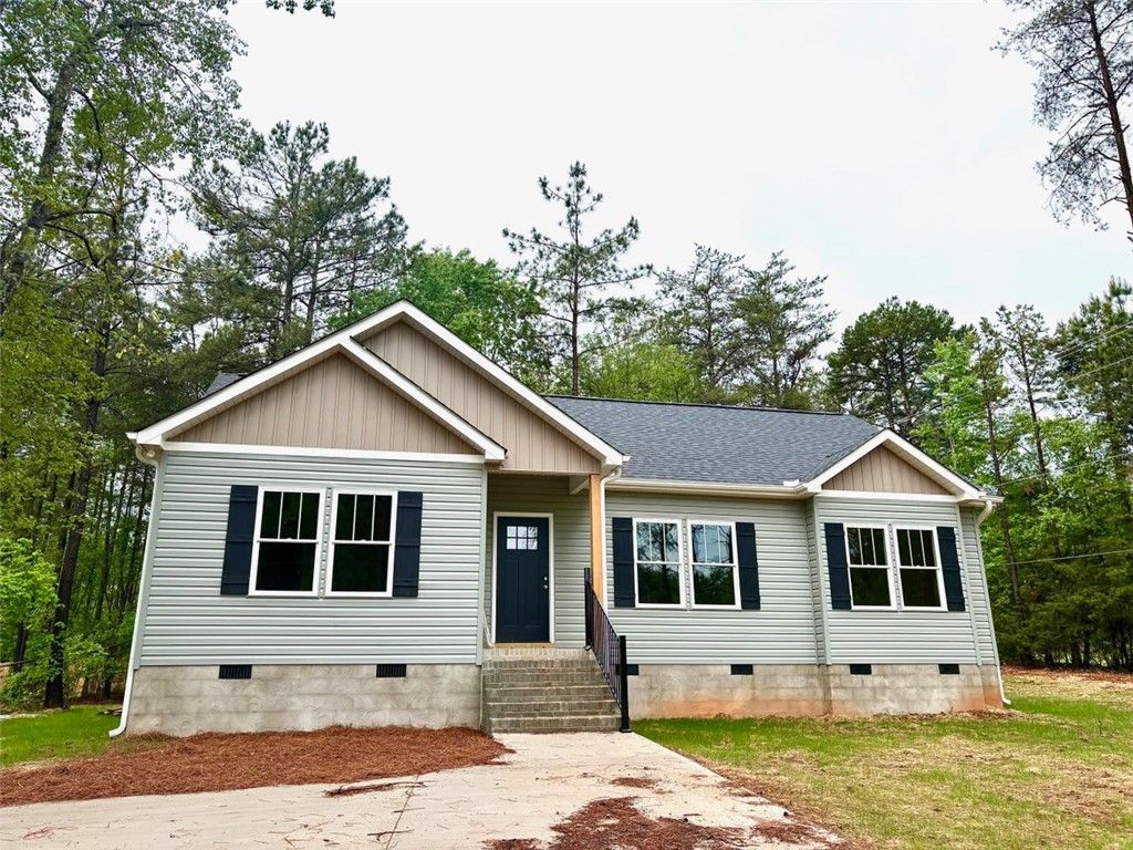247 Vera Holliday Road, Six Mile, SC 29682