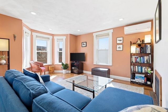 39 Alston Street, Somerville, MA 02143