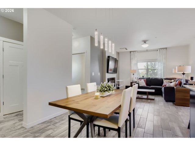 13895 Sw MERIDIAN St 312, Beaverton, OR 97005