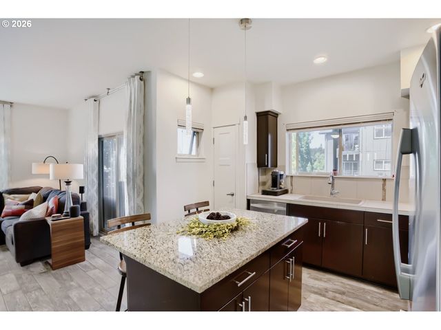 13895 Sw MERIDIAN St 312, Beaverton, OR 97005
