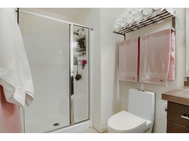 13895 Sw MERIDIAN St 312, Beaverton, OR 97005