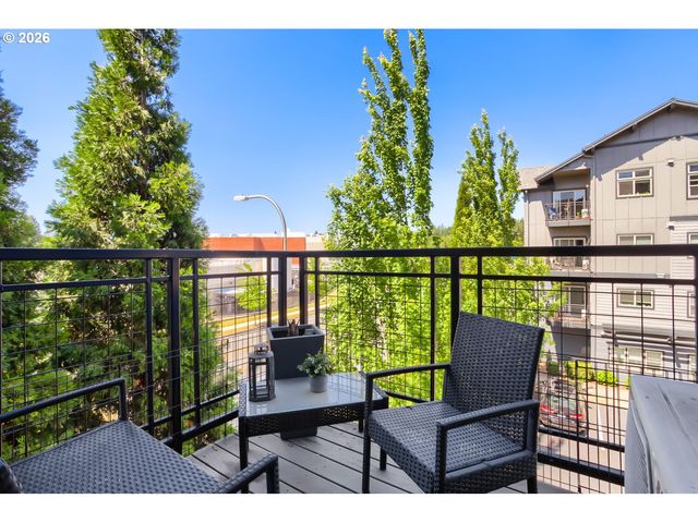 13895 Sw MERIDIAN St 312, Beaverton, OR 97005