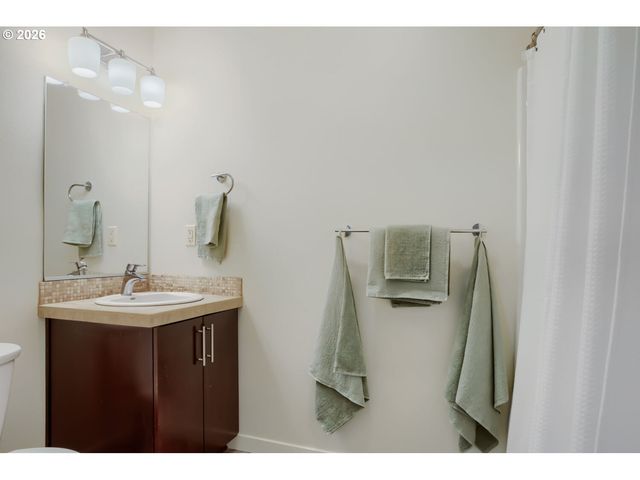 13895 Sw MERIDIAN St 312, Beaverton, OR 97005