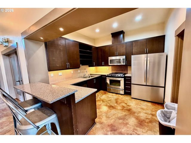 13895 Sw MERIDIAN St 312, Beaverton, OR 97005