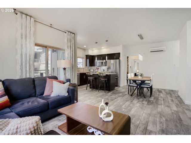13895 Sw MERIDIAN St 312, Beaverton, OR 97005