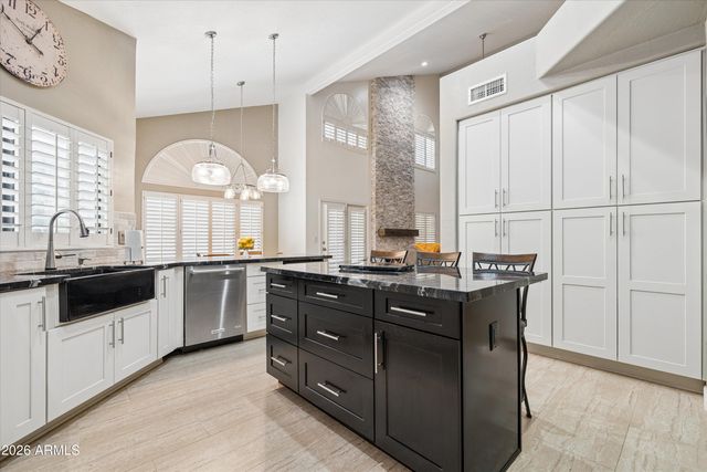 3662 W BARCELONA Drive, Chandler, AZ 85226