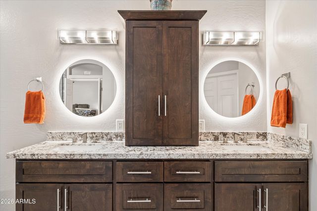3662 W BARCELONA Drive, Chandler, AZ 85226