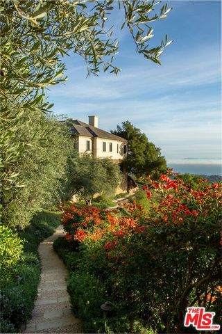 1140 E Mountain Drive, Santa Barbara, CA 93108