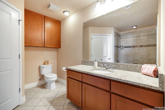 215 Center St Apt 1905, San Antonio, TX 78202