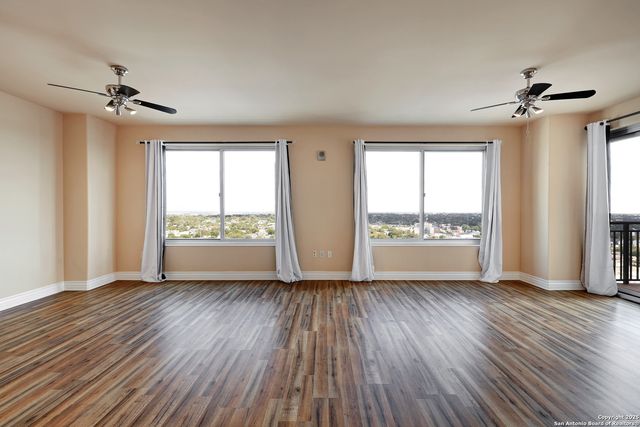 215 Center St Apt 1905, San Antonio, TX 78202