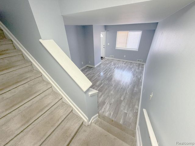 24943 Mayfair Street, Flat Rock, MI 48134