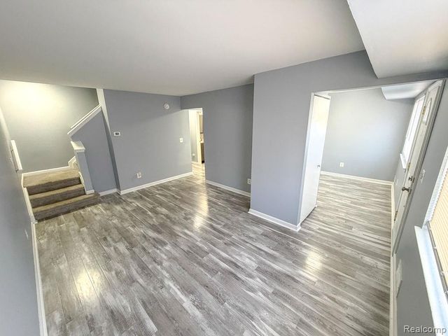 24943 Mayfair Street, Flat Rock, MI 48134