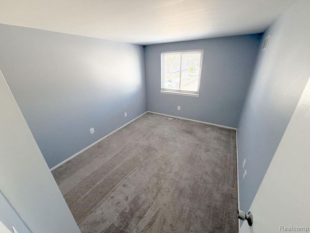 24943 Mayfair Street, Flat Rock, MI 48134