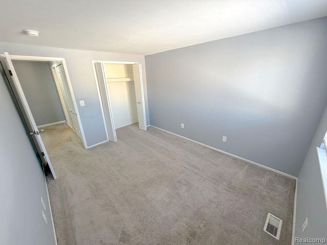 24943 Mayfair Street, Flat Rock, MI 48134