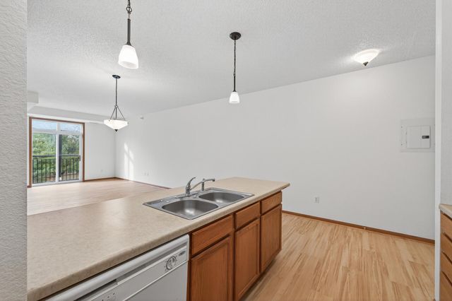 1776 Maryland Avenue E 100, Saint Paul, MN 55106