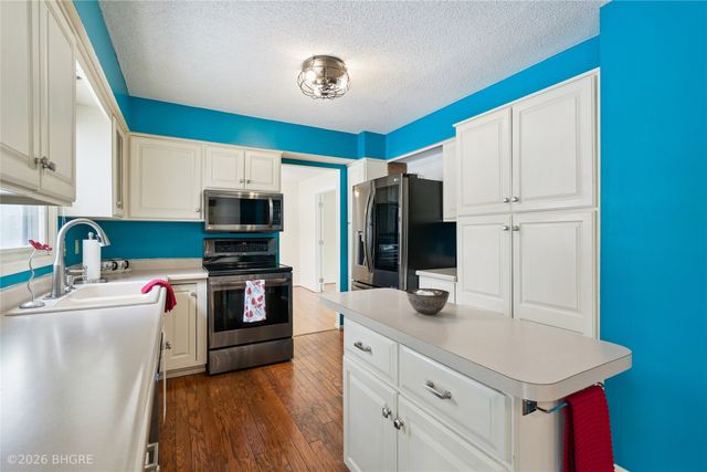 4104 Aspen Drive, West Des Moines, IA 50265