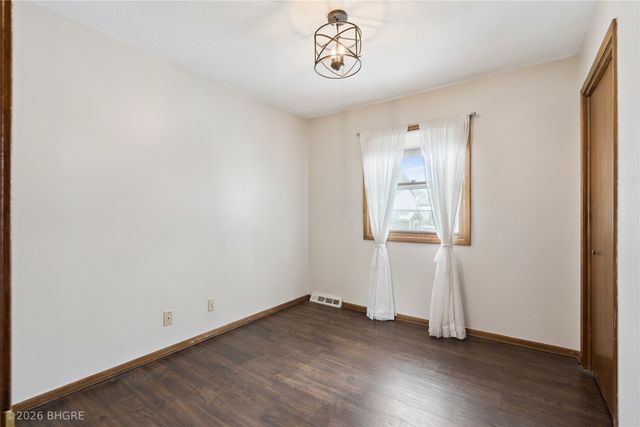 4104 Aspen Drive, West Des Moines, IA 50265