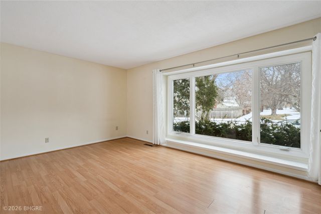 4104 Aspen Drive, West Des Moines, IA 50265