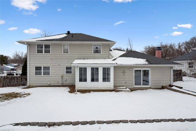 4104 Aspen Drive, West Des Moines, IA 50265