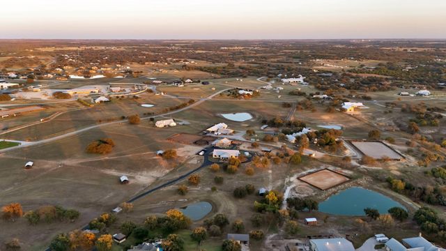221 Silver Spur, Weatherford, TX 76087