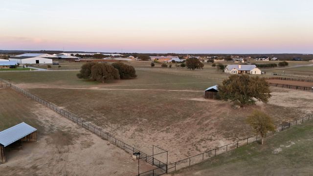 221 Silver Spur, Weatherford, TX 76087