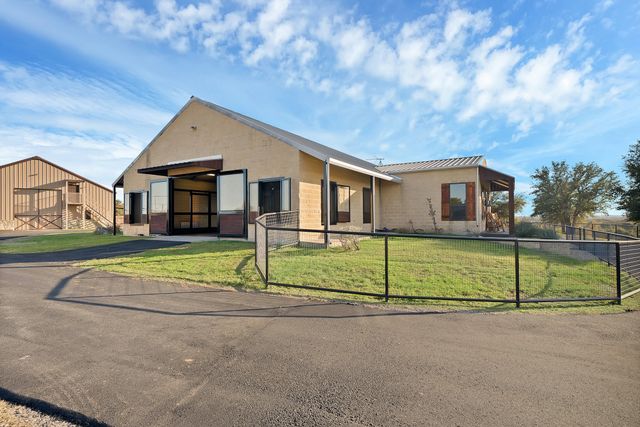 221 Silver Spur, Weatherford, TX 76087