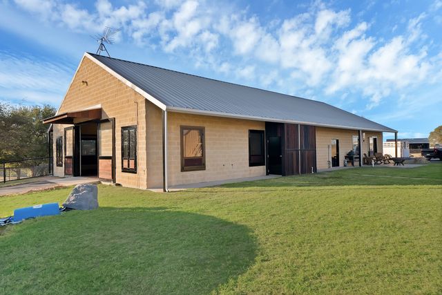 221 Silver Spur, Weatherford, TX 76087