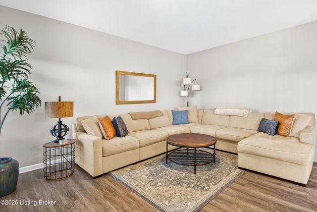 1882 Carabiner Way, Louisville, KY 40245